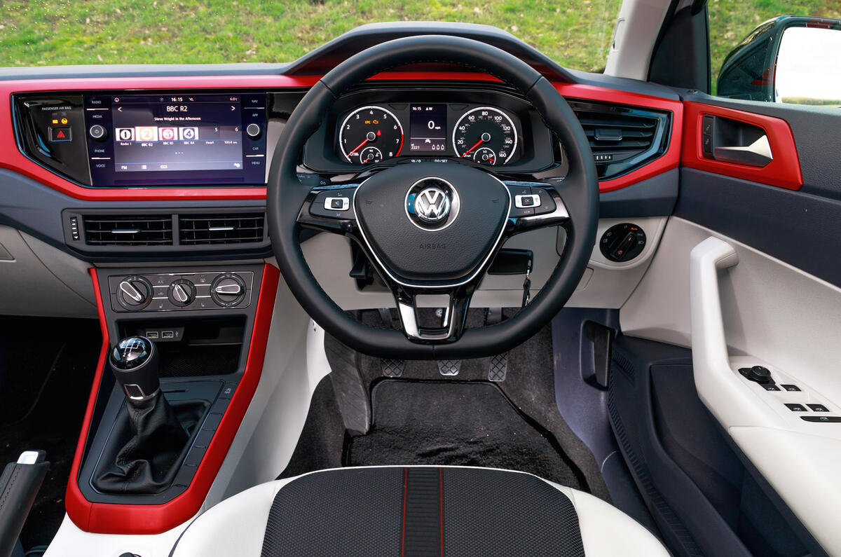 Volkswagen Polo - interior