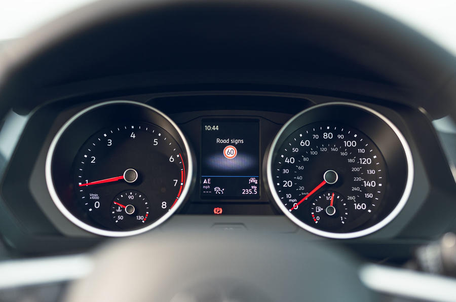 Volkswagen Tiguan Life 2020 : premier bilan de conduite au Royaume-Uni - instruments