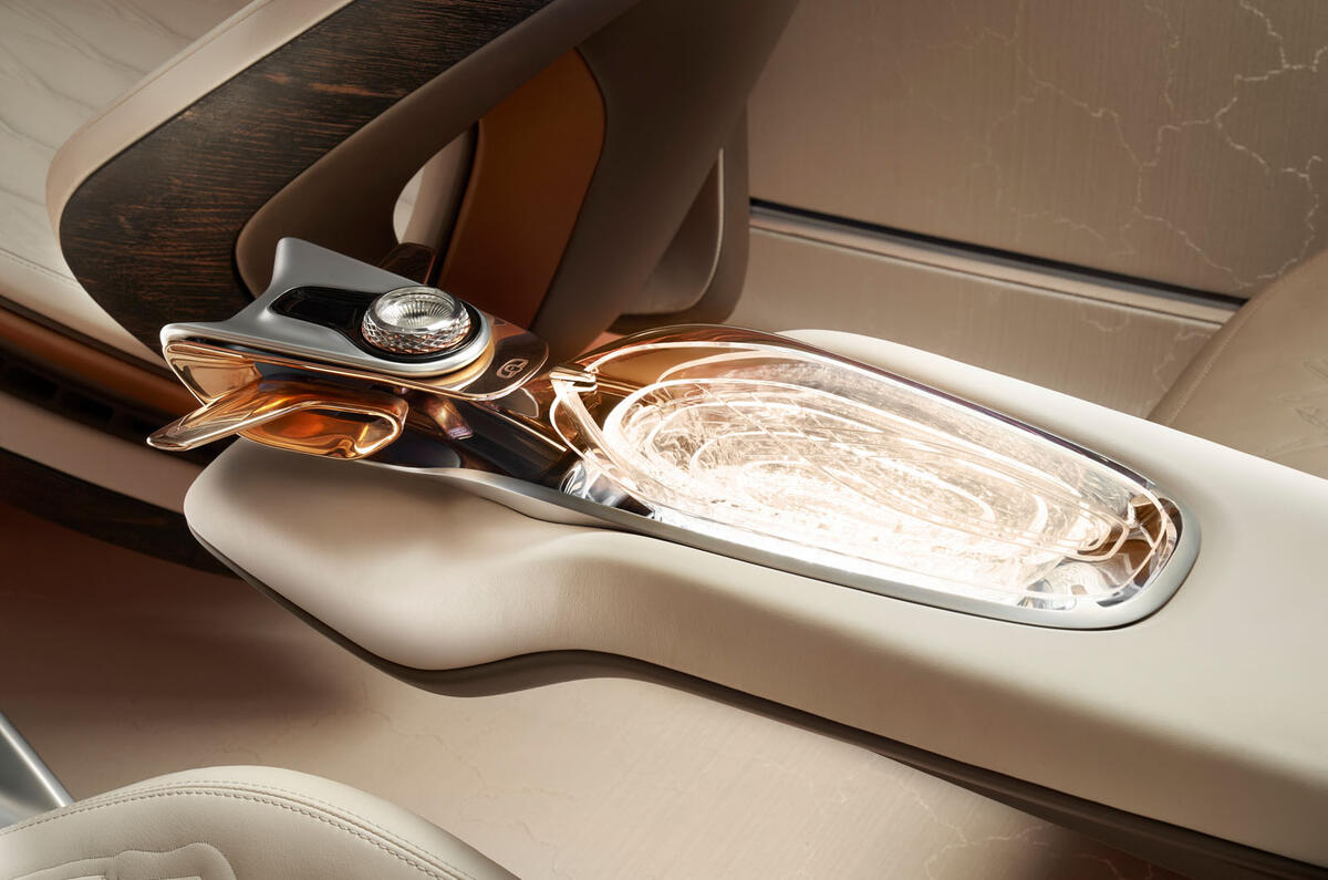 Bentley EXP 100 GT Concept official images - centre console