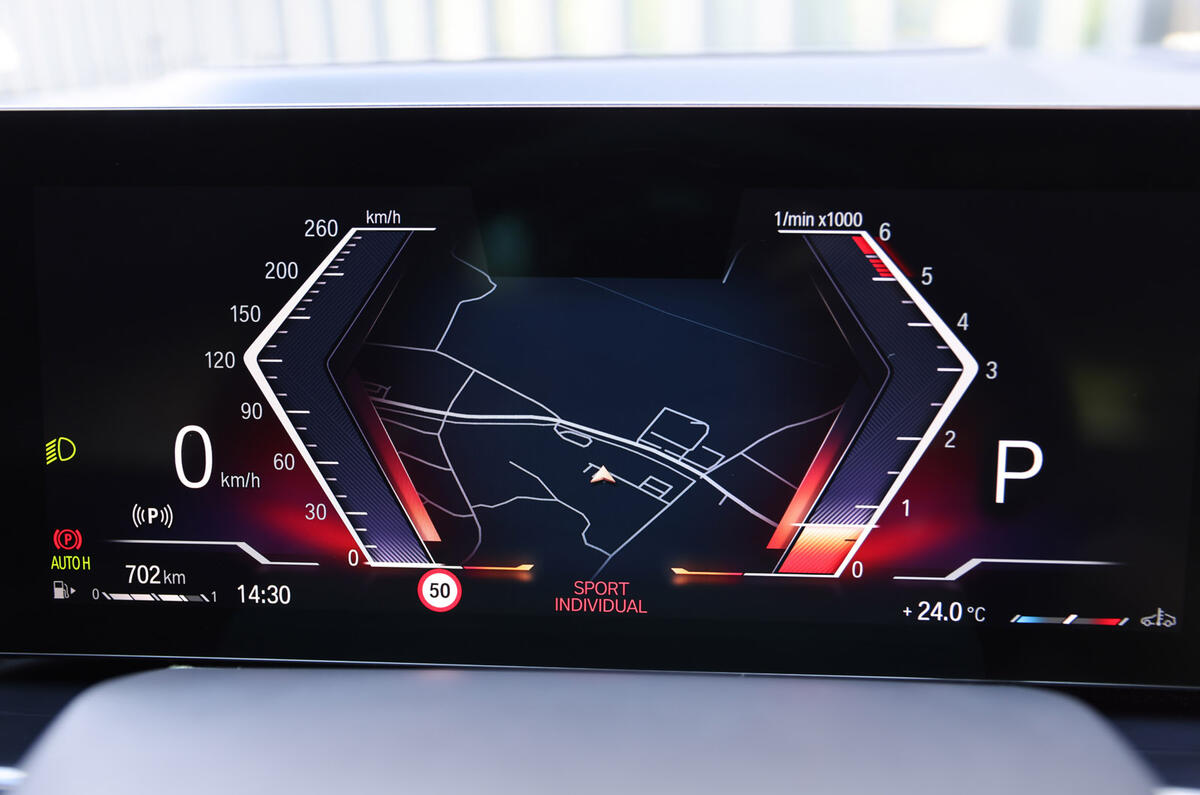 90 BMW X5 Facelift FD 2023 gauge cluster