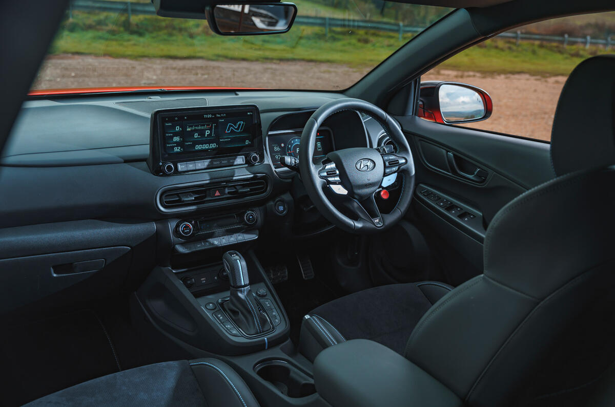 90 Cupra Formentor vs Hyundai Kona N 2022 Kona cabin