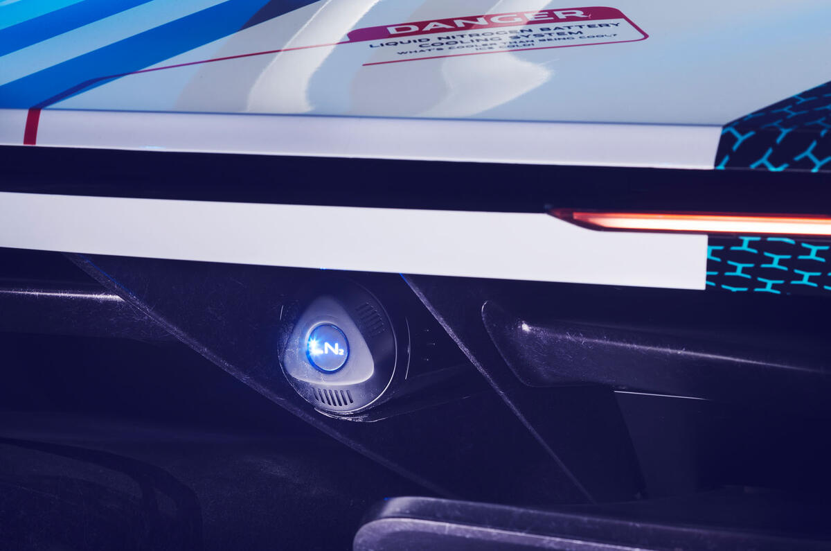 Jaguar Vision GT Concept Gran Turismo - studio static charging port