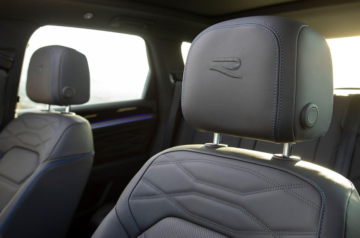 Volkswagen Touareg R 2020 official reveal images - seats