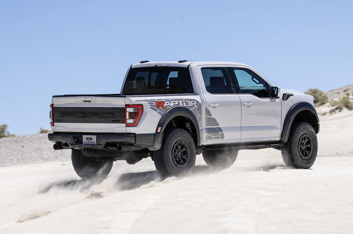 91 2023 F 150 Raptor R خارجی بهمن خاکستری زاویه عقب