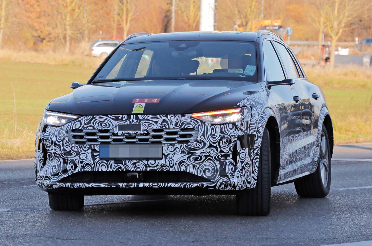 91 Audi E tron 2022 facelift spies nose