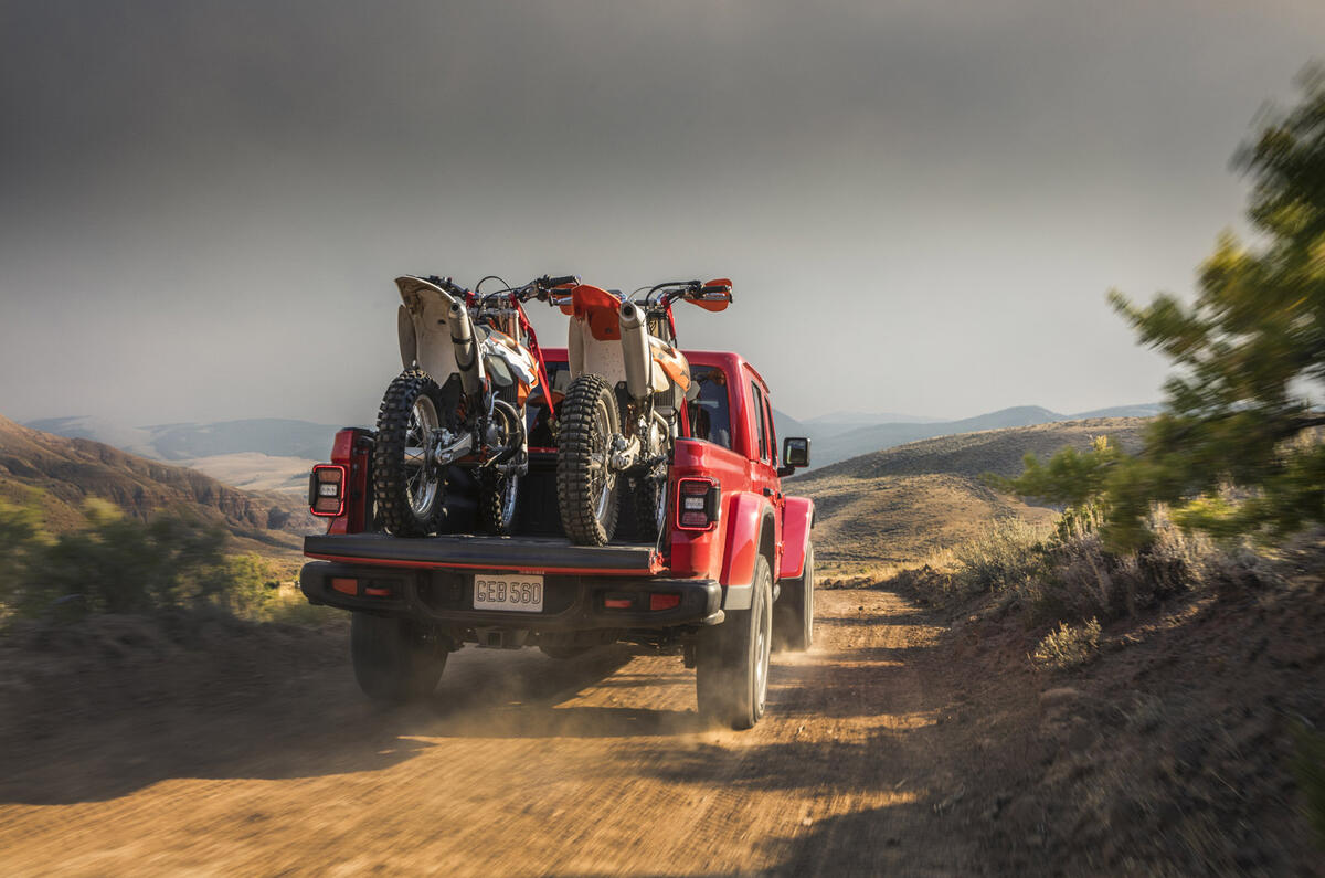 New Jeep Gladiator Heavy Duty Pick Up Launched Autocar