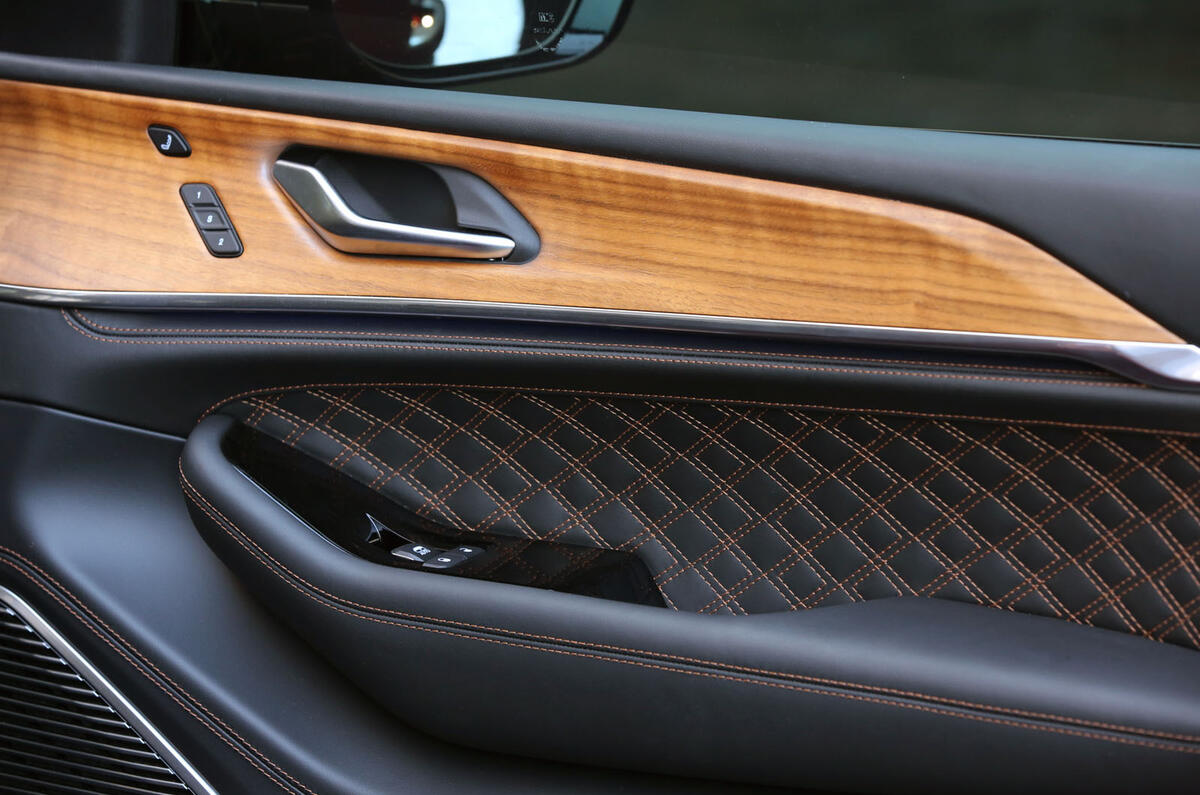 91 Jeep Grand Cherokee 4xe 2022 تصاویر رسمی تزئینات داخلی