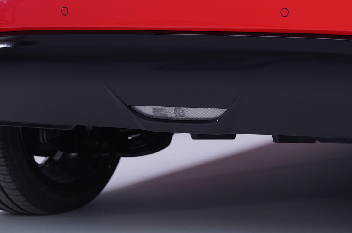 Toyota Yaris 2019 official studio - rear bumper