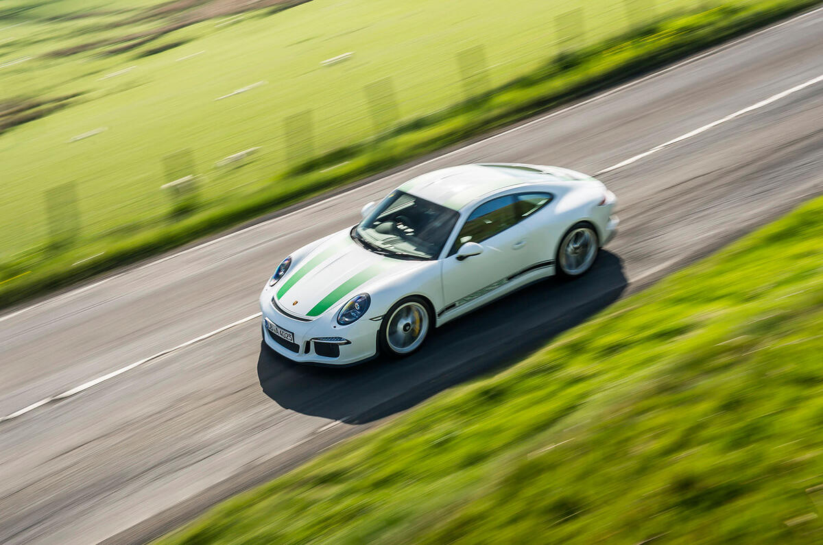 Porsche 911 R top profile