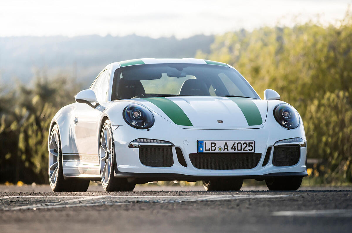 5 star Porsche 911 R