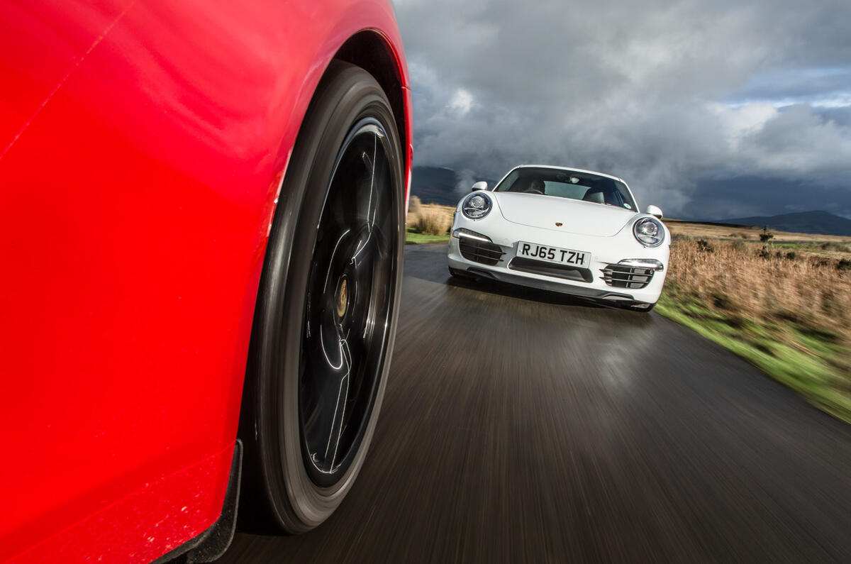 911 Vs 911 2016 0968