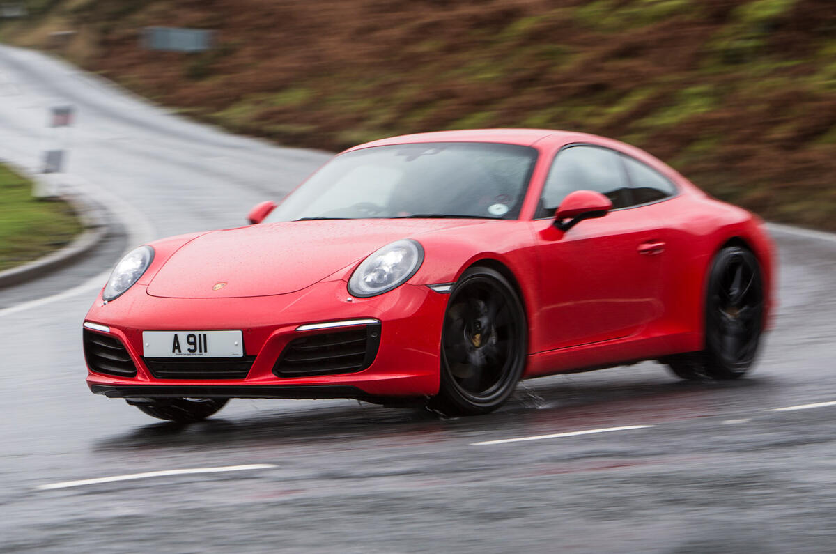 911 Vs 911 2016 0977