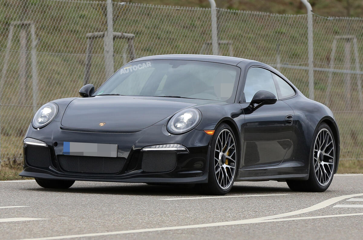 Porsche 911 R spy shots