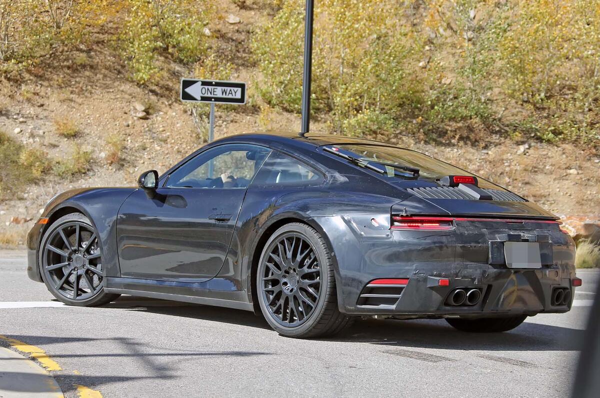 19 Porsche 911 New Video Shows 992 Carrera 4s At The Nurburgring Autocar