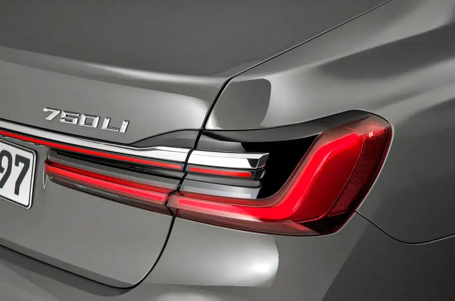 new 2019 bmw 7 series gets x7 inspired styling and more bmw 7 series rear lights