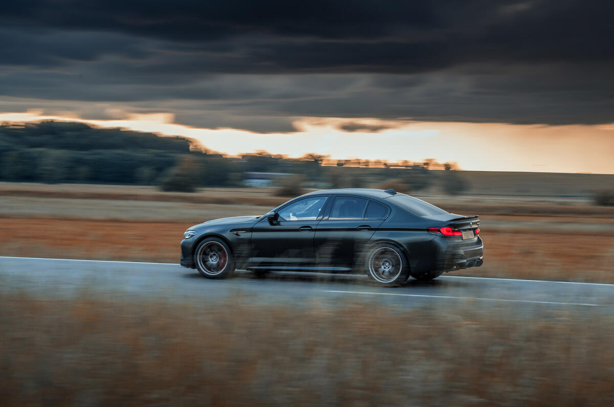 92 bmw m5 cs side pan