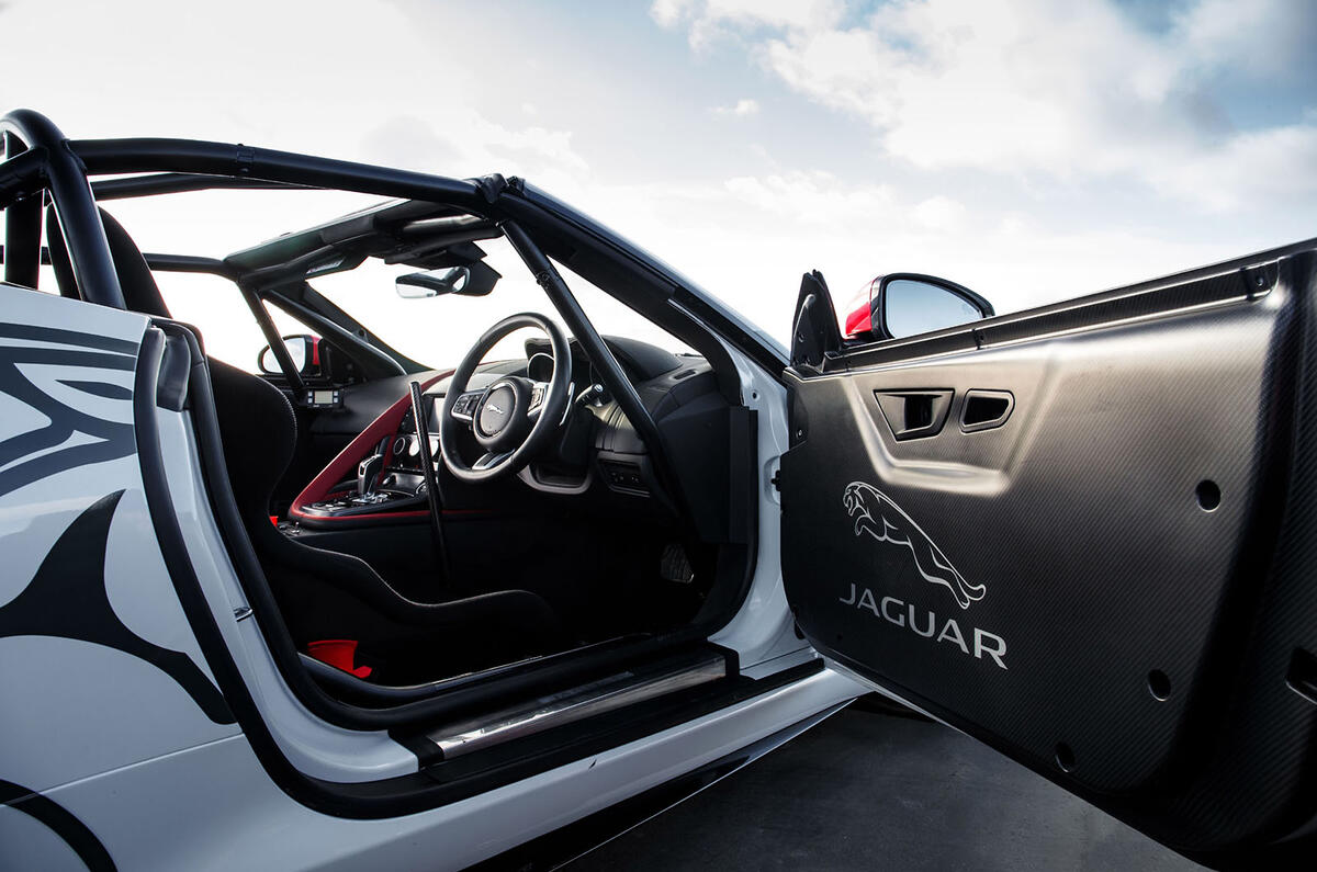 Jaguar F-Type rally car 2019 driven cabin