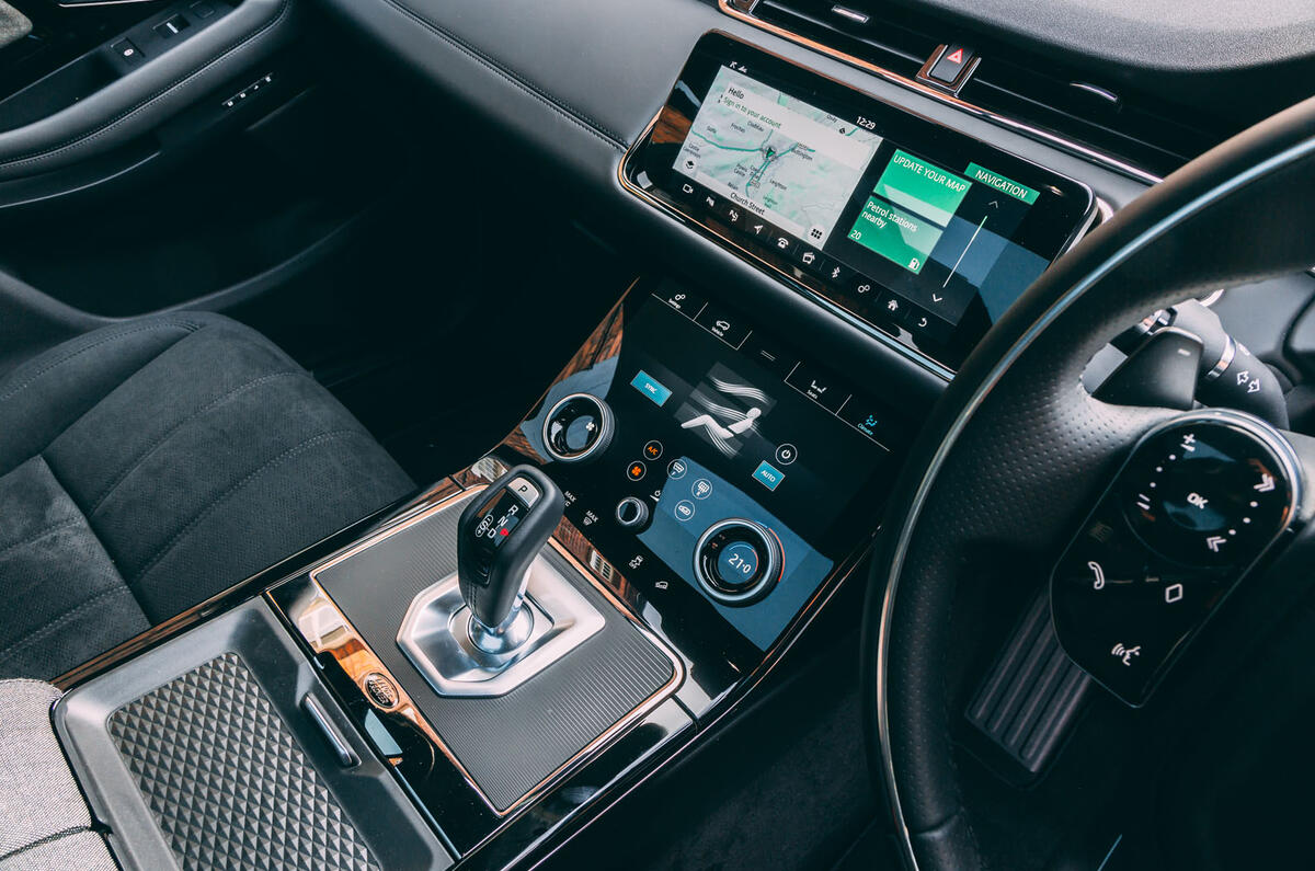 Land Rover Range Rover Evoque 2019 first ride review - centre console