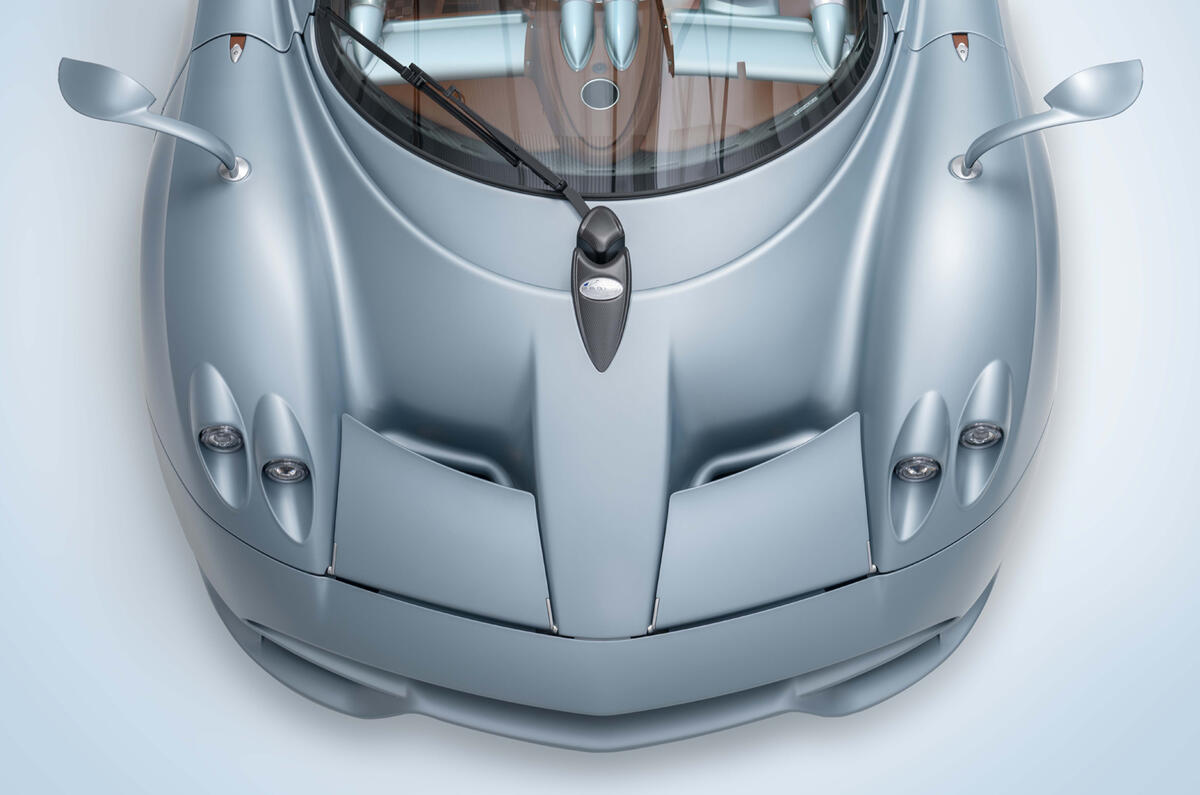 92 pagani huayra codalunga front clamshell