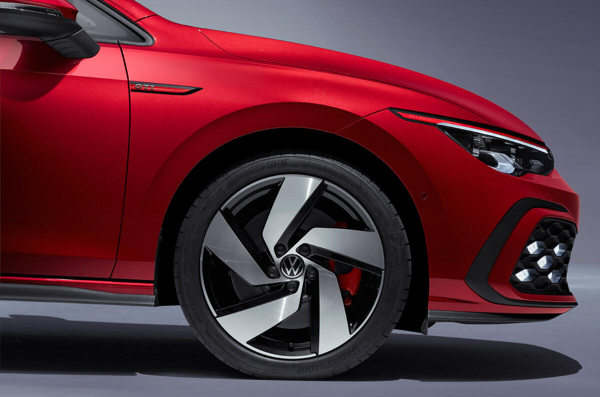 Volkswagen Golf GTI 2020 - wheel