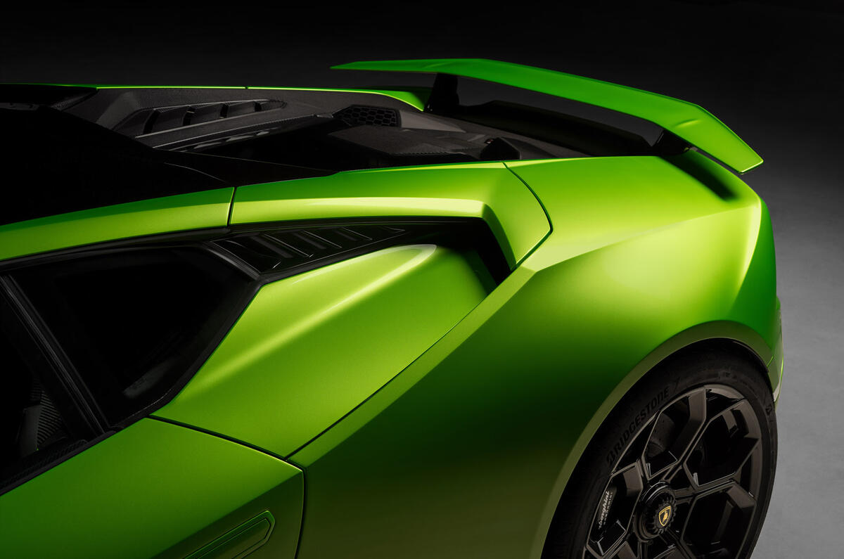 93 Lamborghini Huracan Technica 2022 official reveal studio aero