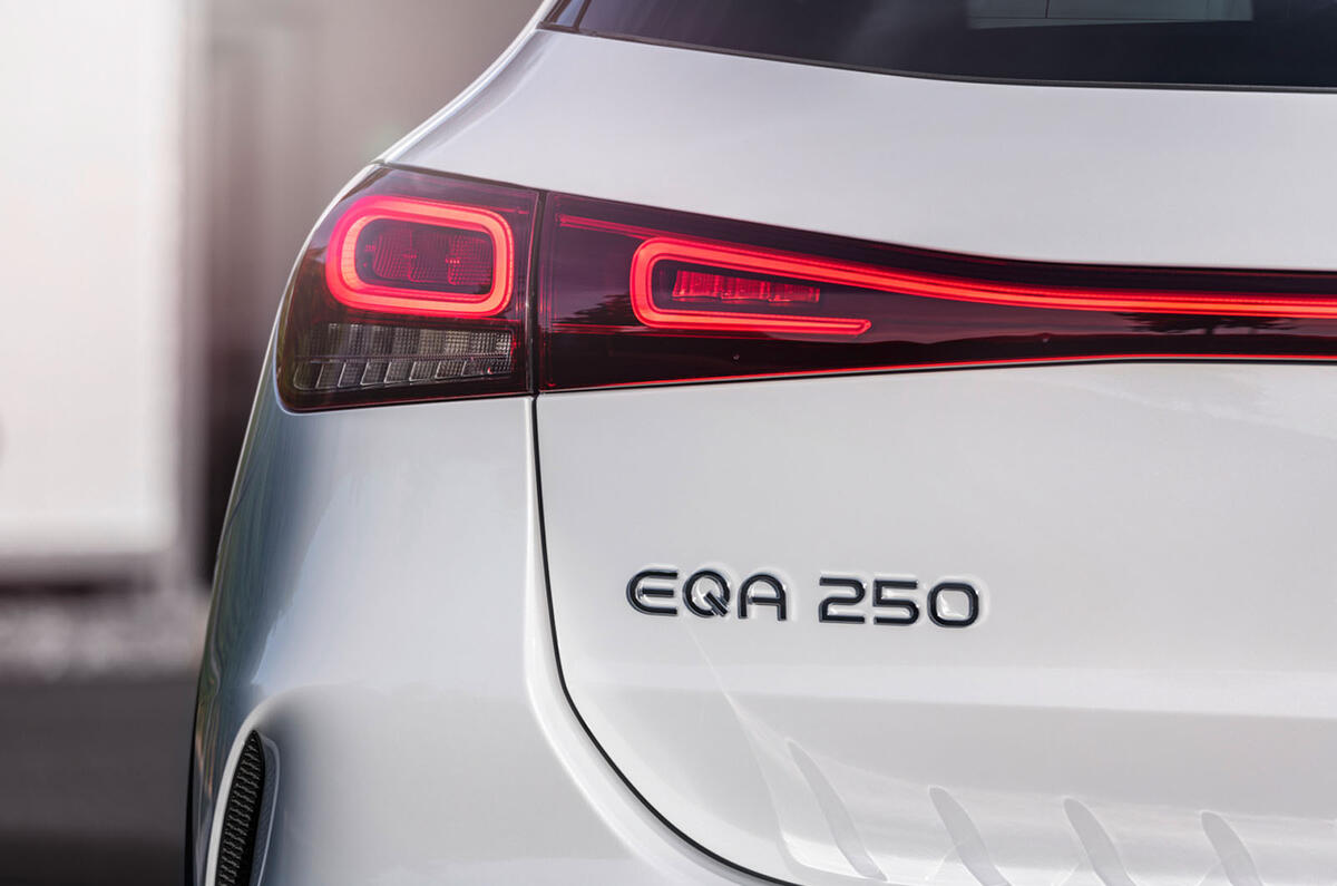 93 Mercedes Benz EQA official images rear lights