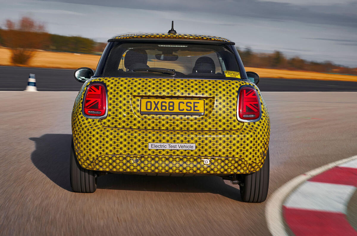 Mini Cooper Se 2019 Review First Drive Of Electric Mini