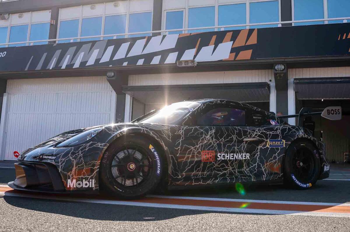 93 porsche 718 gt4 rs e performance