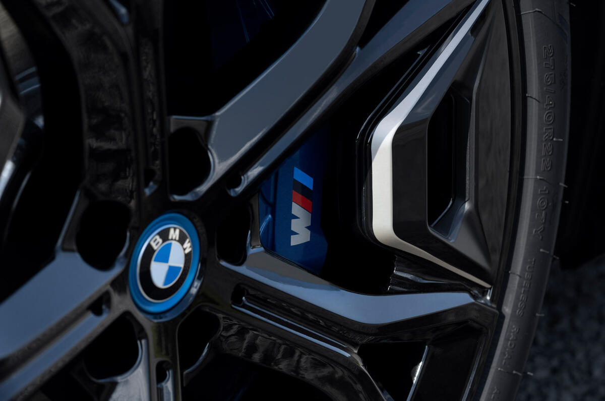 94 BMW iX M60 2022 reveal alloy wheels