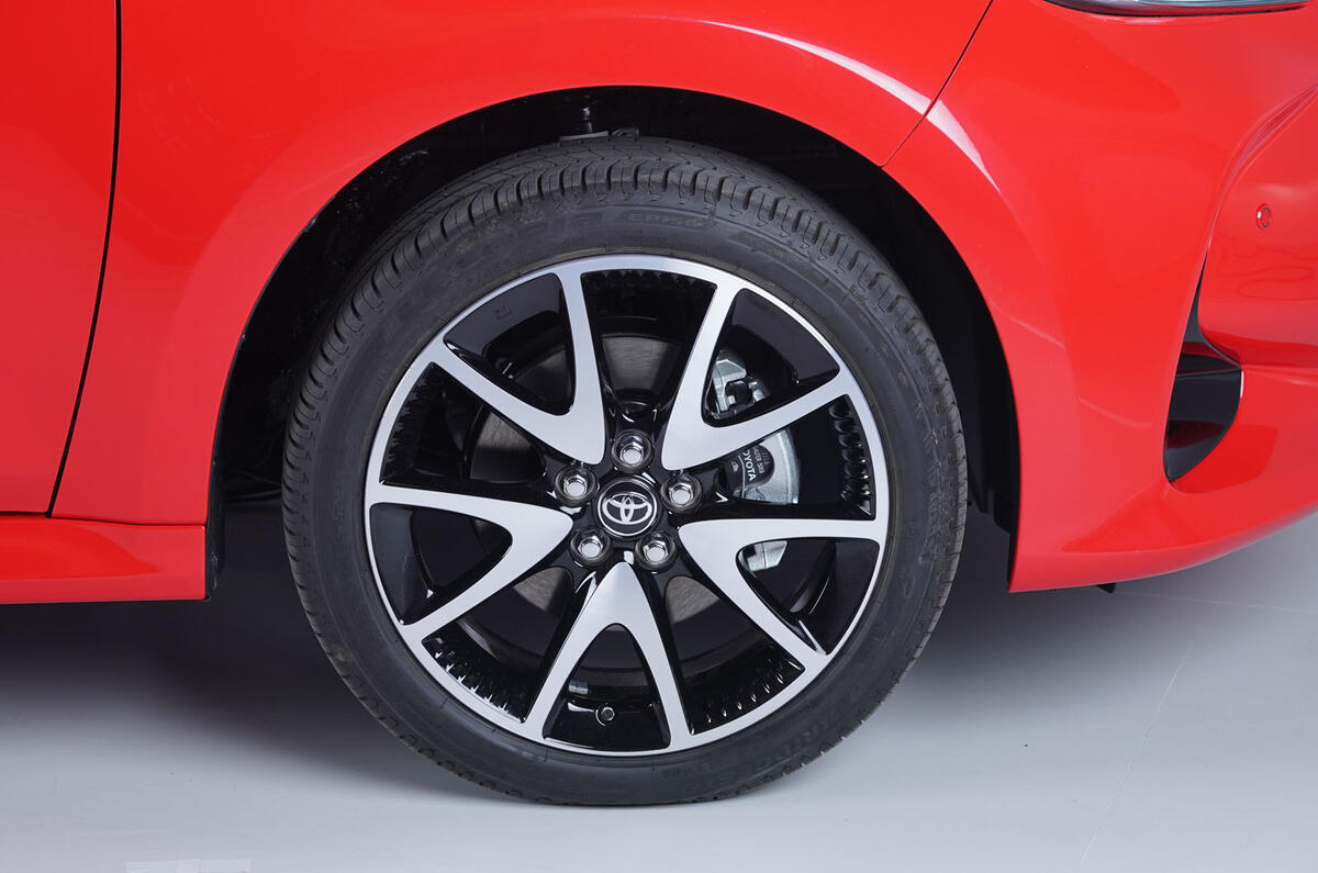 Toyota Yaris 2019 official studio - alloy wheels
