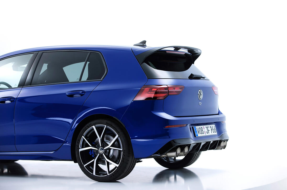 New Volkswagen Golf R Brings 316bhp Costs 39 270 Autocar