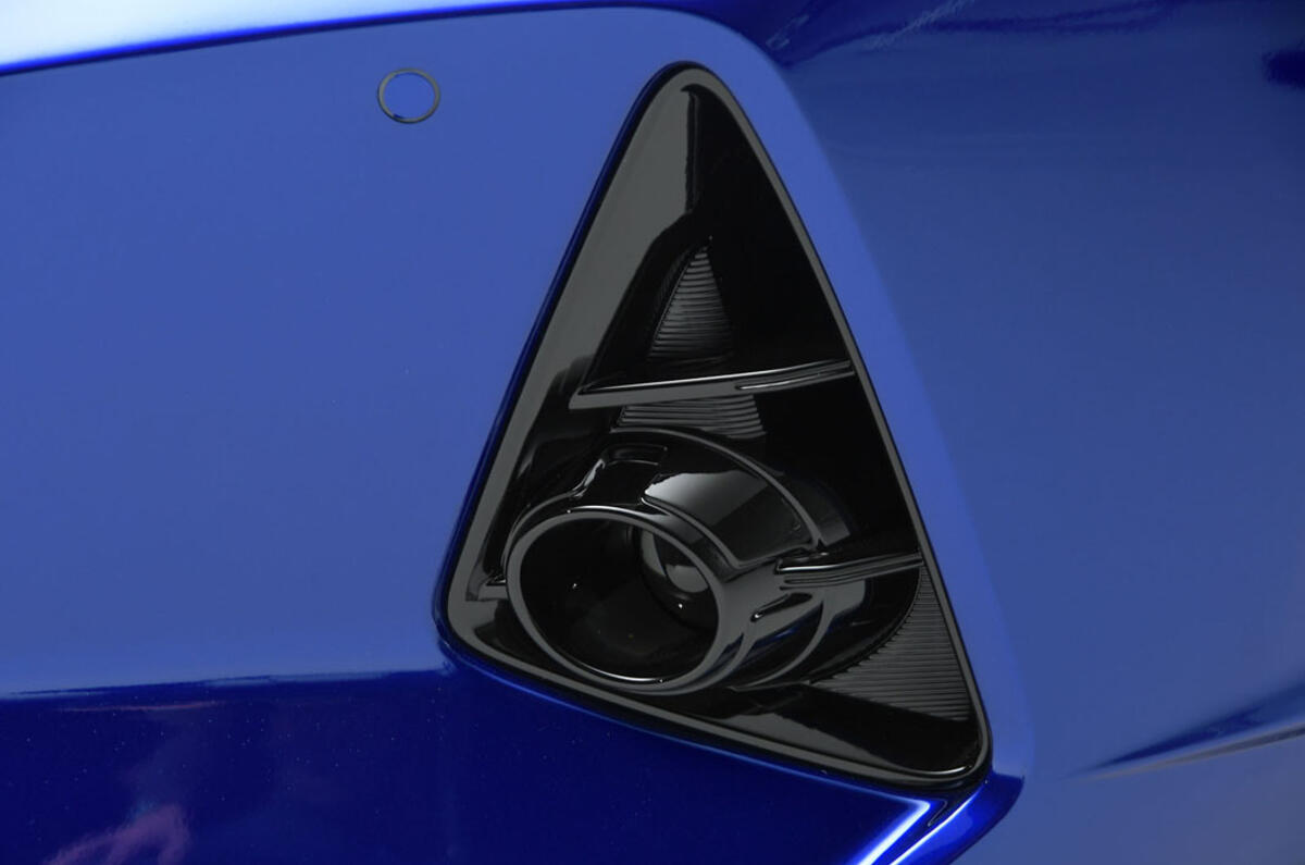 Hyundai i20 2020 studio images - foglights