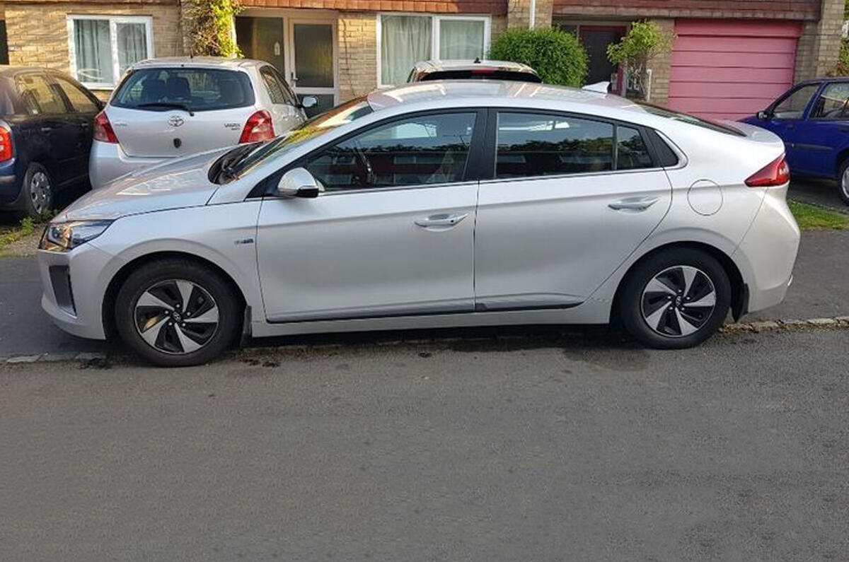 95 hyundai ioniq side profile