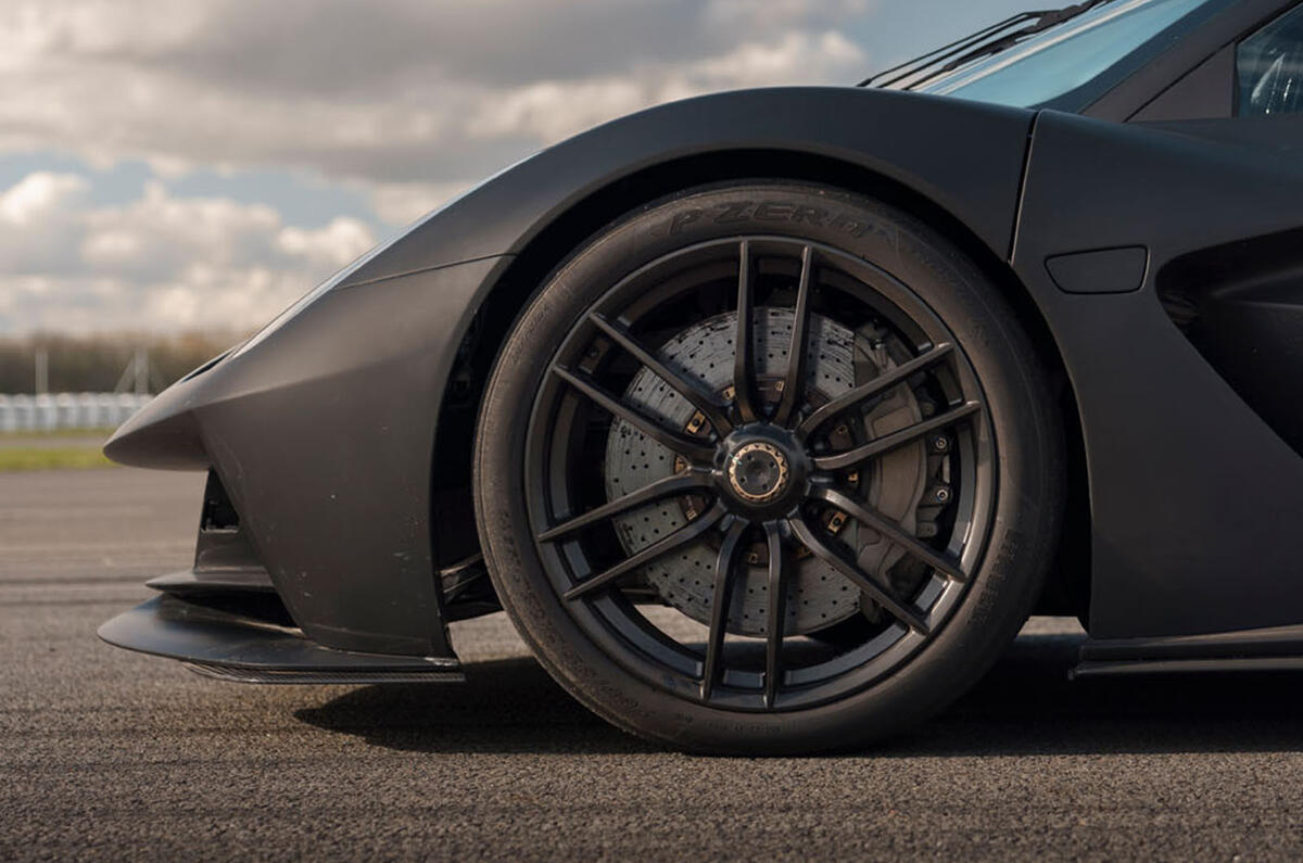 95 Lotus Evija 2021 track drive alloy wheels