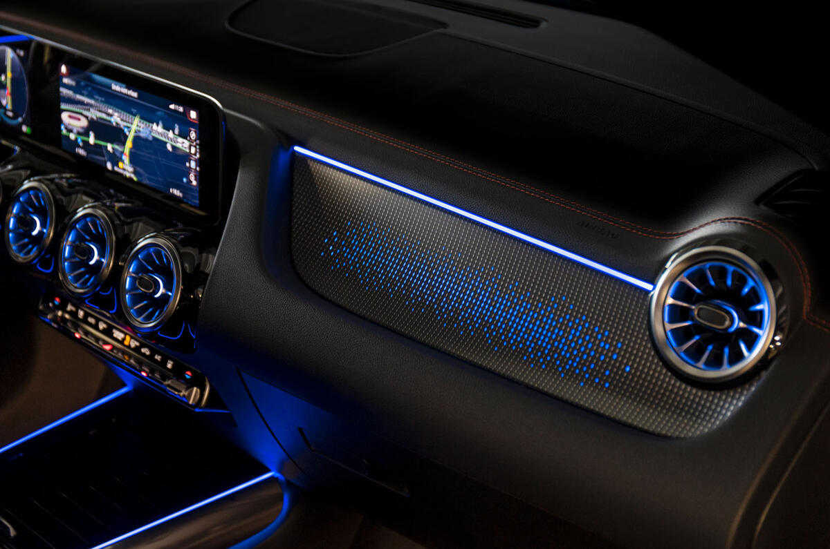 95 Mercedes Benz EQA 2021 prototype drive interior trim
