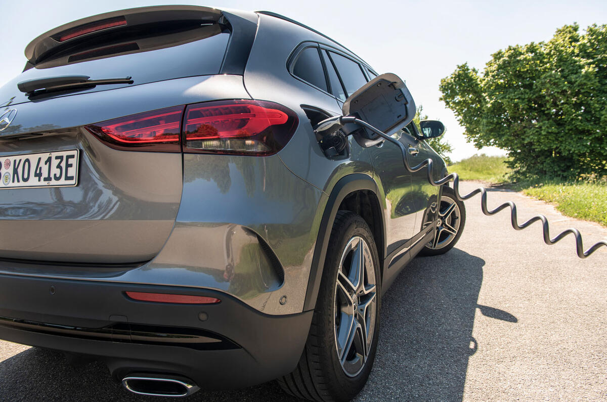 Mercedes-Benz GLA 250e 2020 prototype drive - charging