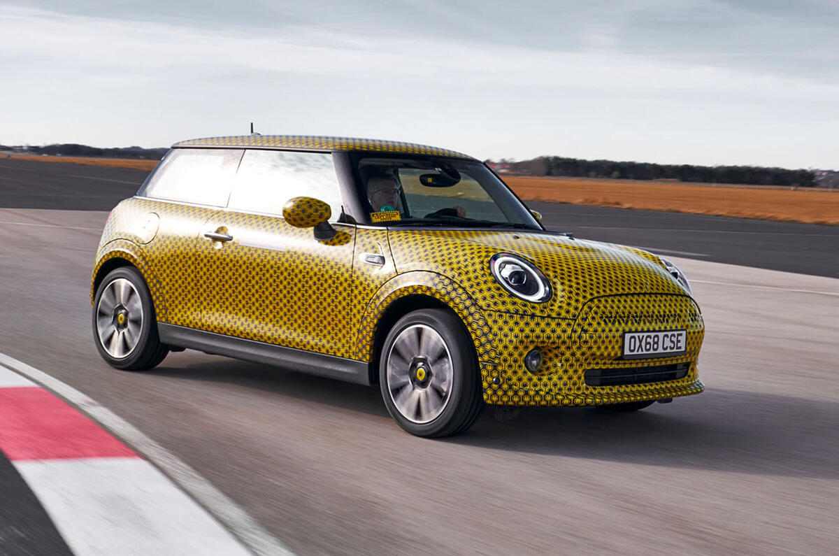Mini Cooper Se 2019 Review First Drive Of Electric Mini