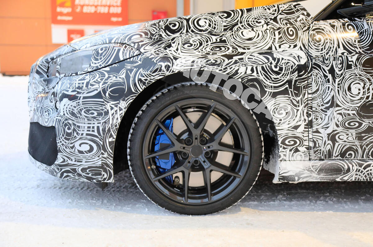 BMW 2 Series camouflage winter testing 2019 - alloy wheels