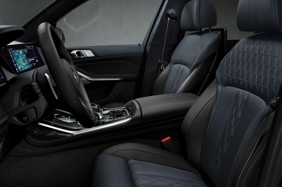 BMW X7 Dark Shadow Edition 2020 official images- cabin