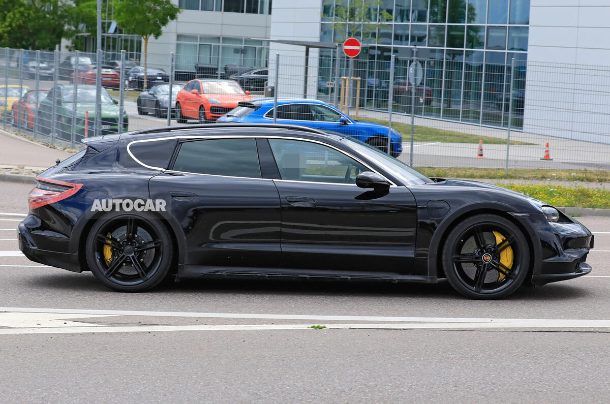 Porsche Taycan Cross turismo spy images - side