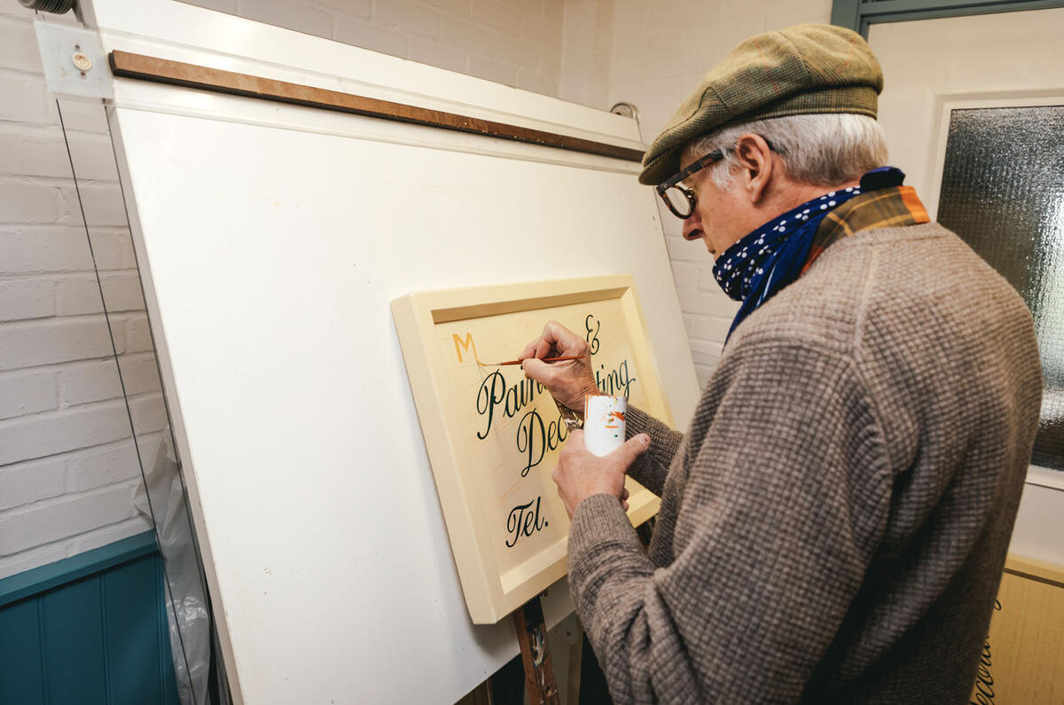 Signwriting feature - painting