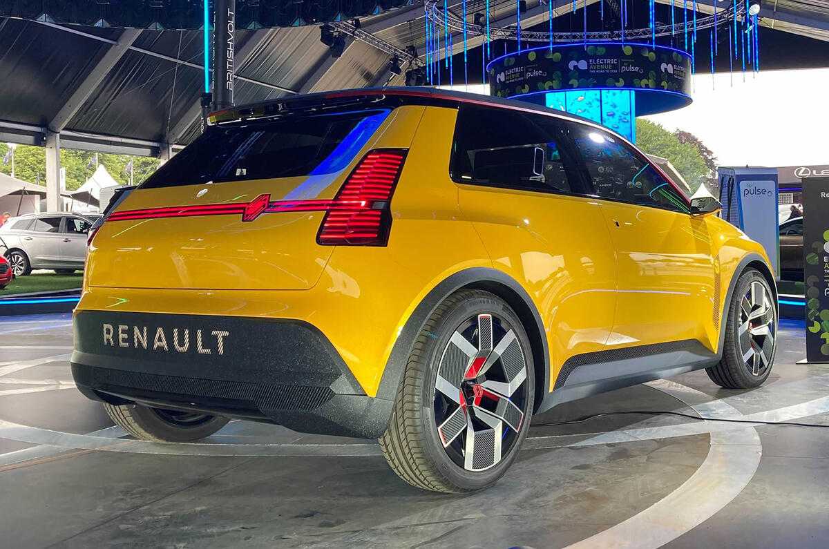 96 Renault 5 static rear