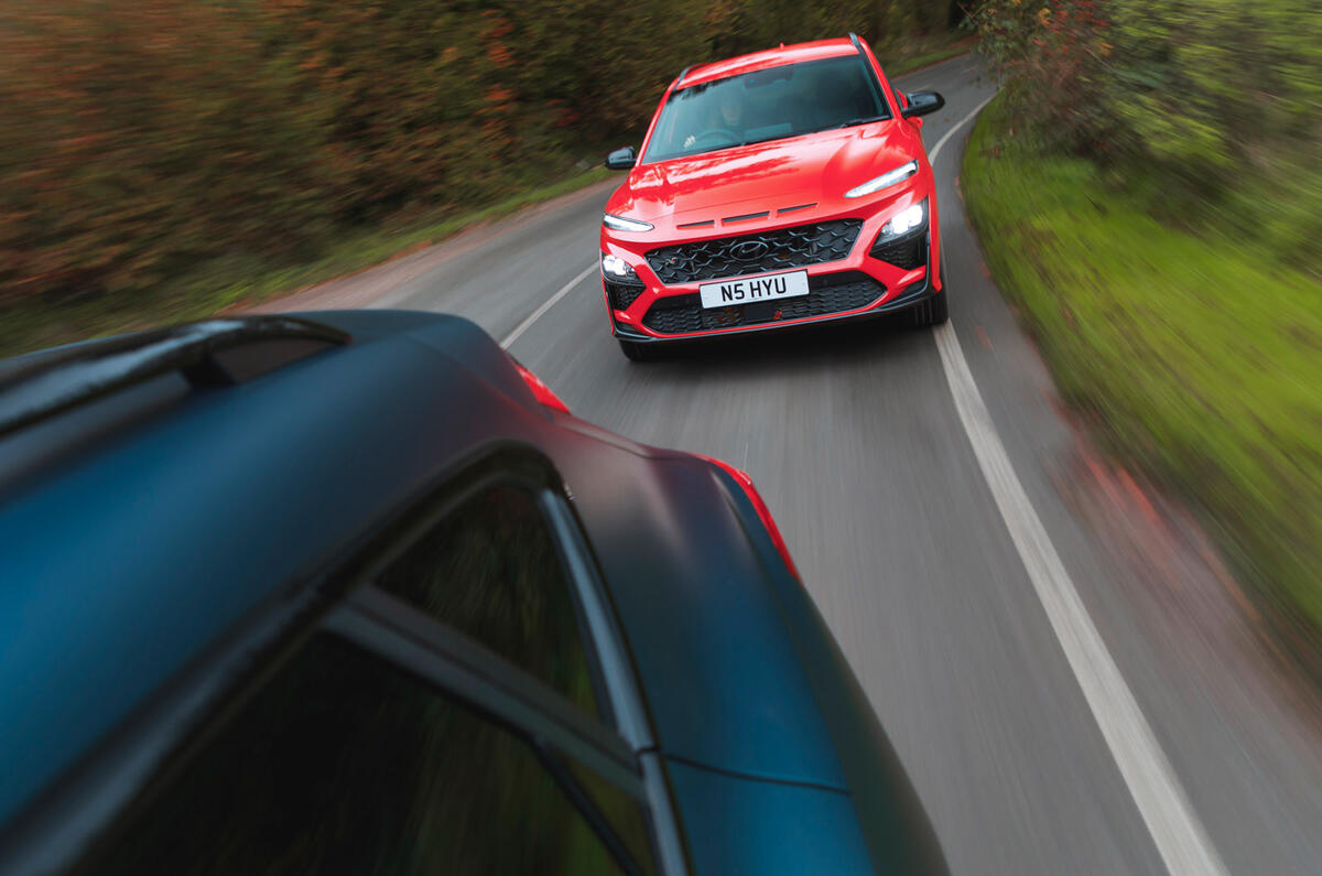 97 Cupra Formentor vs Hyundai Kona N 2022 chase nose