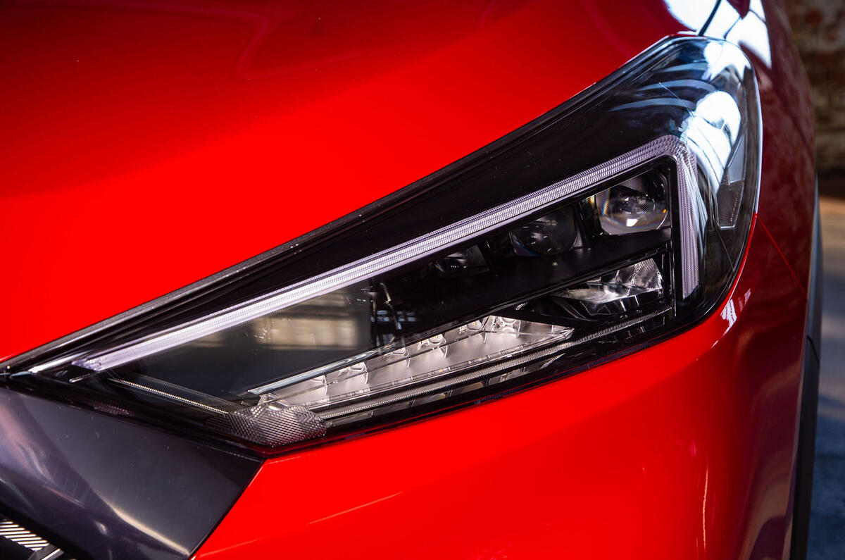 Hyundai Tucson N Line 2019 reveal - reveal headlights