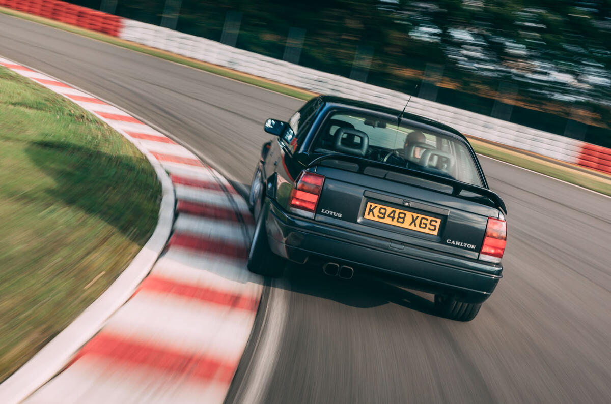 Lotus Carlton at 30 - tracking rear