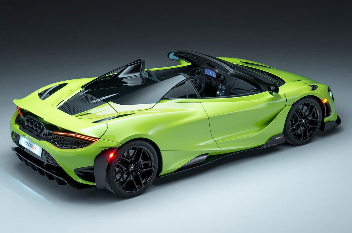 97 McLaren 765LT Spider studio hero trasero