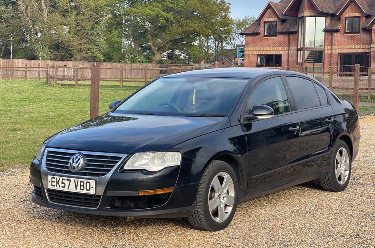 97 volkswagen passat front quarter