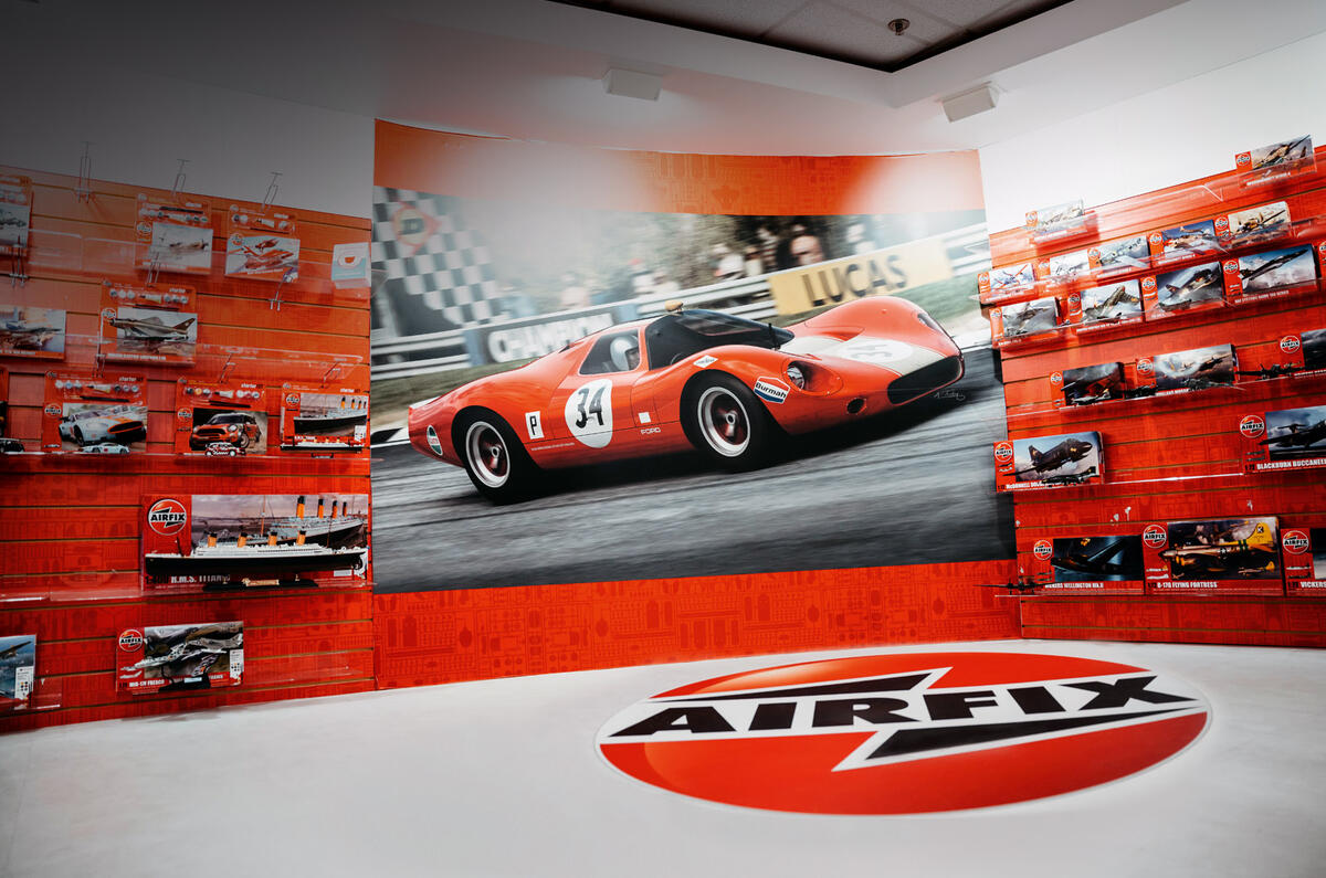 Let's stick together how Airfix builds its models Autocar