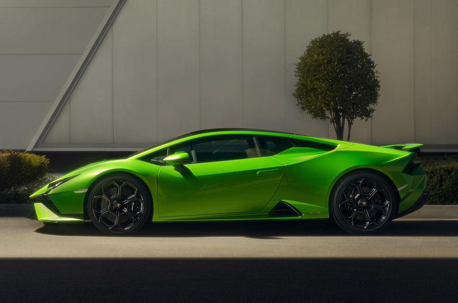98 Lamborghini Huracan Technica 2022 official reveal static side