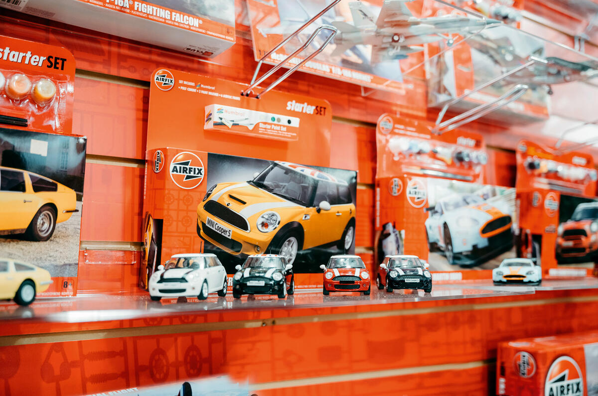 Let's stick together how Airfix builds its models Autocar